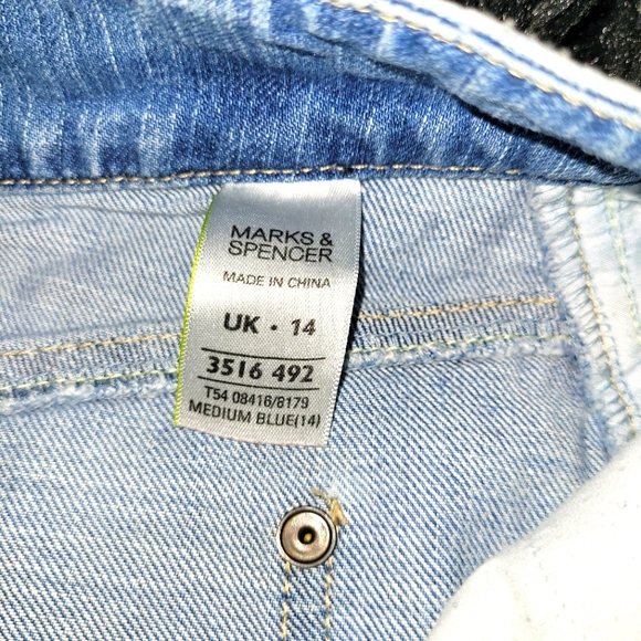 COPY - Mark & Spencer denim skirt - Picture 2 of 5